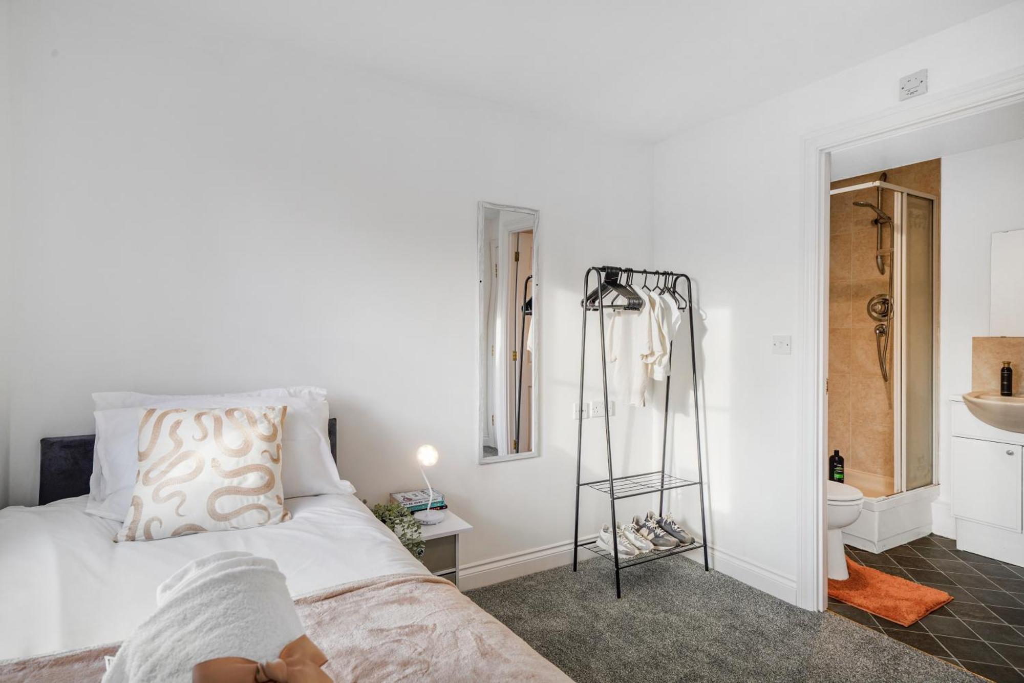 Station & Shops 3Min Walk I Heathrow 15 Mins I X2 Ensuites I Parking X2 Langley Marish Εξωτερικό φωτογραφία