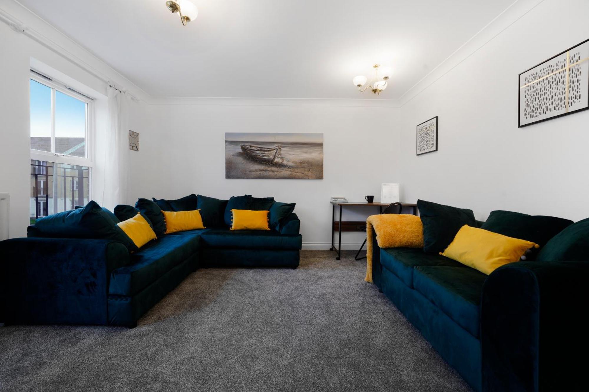 Station & Shops 3Min Walk I Heathrow 15 Mins I X2 Ensuites I Parking X2 Langley Marish Εξωτερικό φωτογραφία
